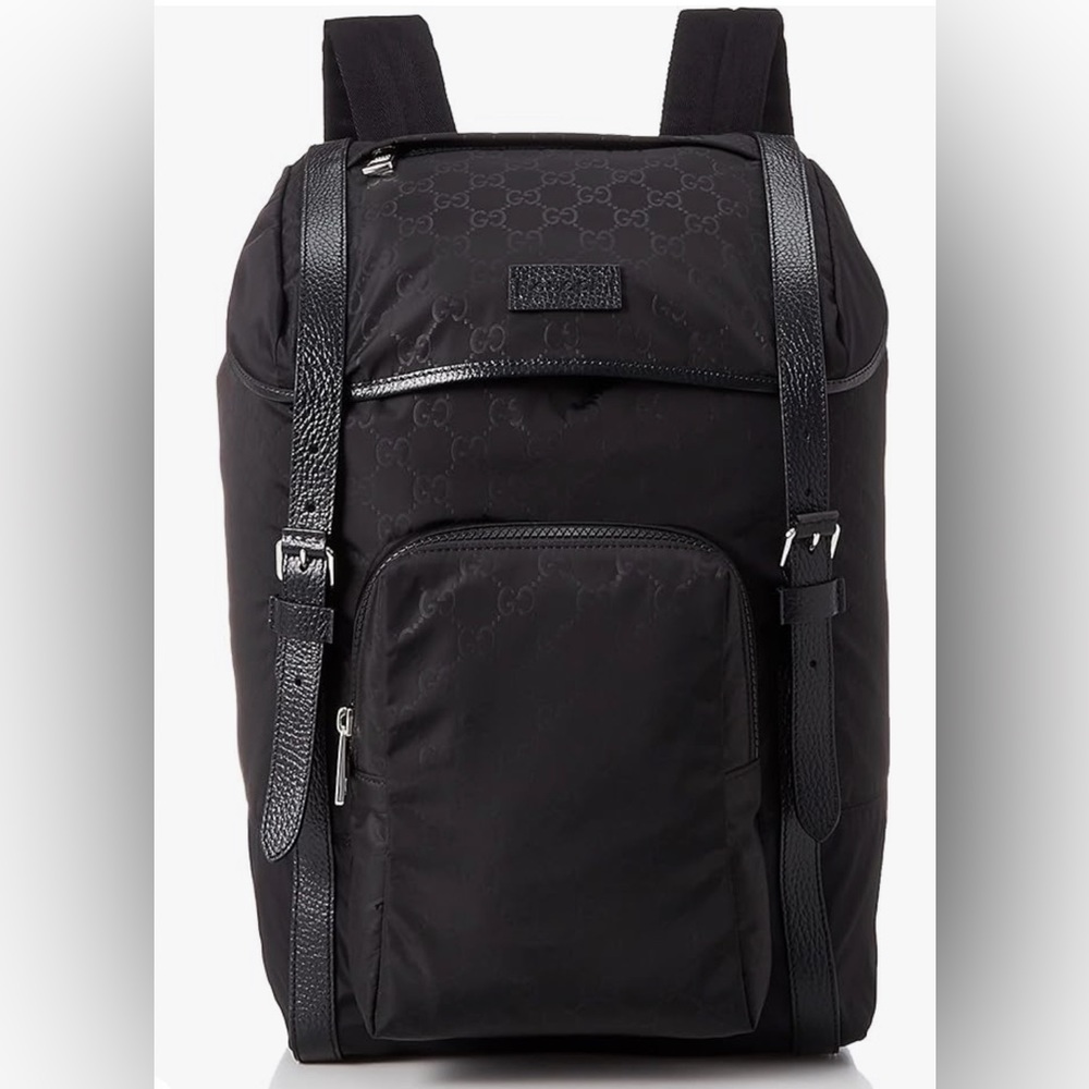 Authentic Gucci bagpack 🖤🖤